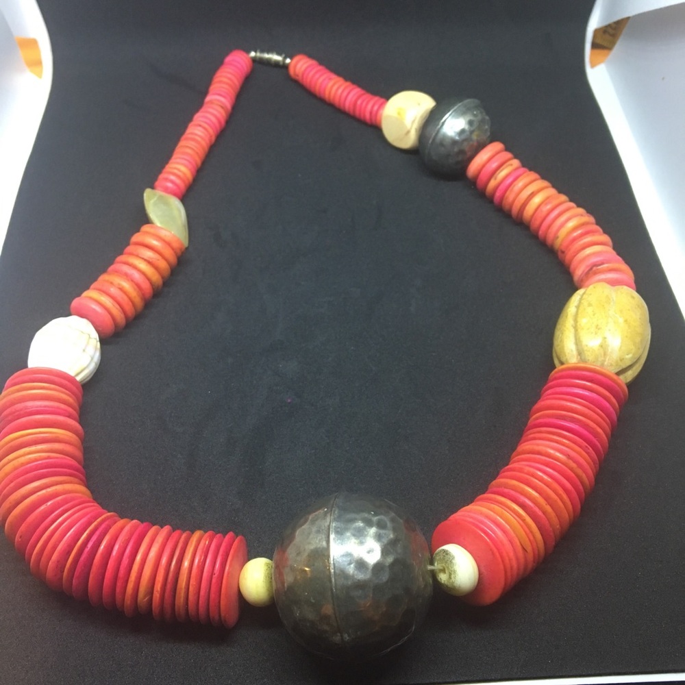🎈LAST CHANCE DONATING ⭐️Fun necklace